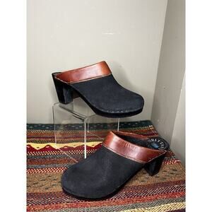 Brittany Clogs By Svens Womens Black Casual Comfort Womens size 6